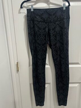 Athleta Black and Charcoal Damask Leggings